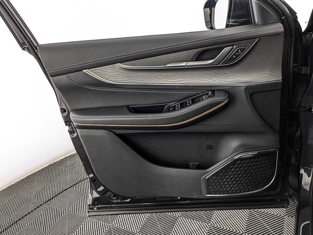 Купить EXEED LX с пробегом. Фото: #17