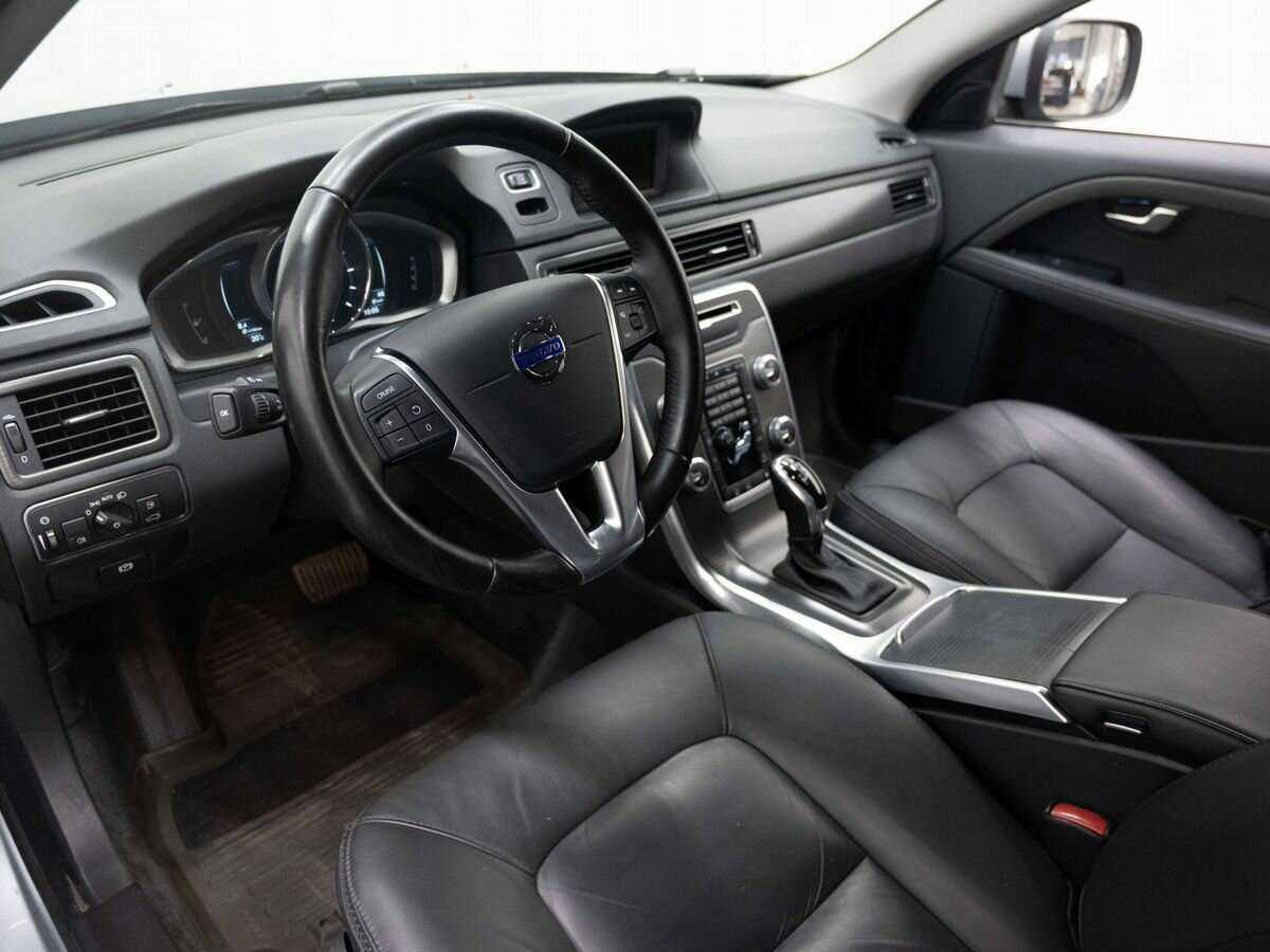Купить Volvo XC70 с пробегом. Фото: #3