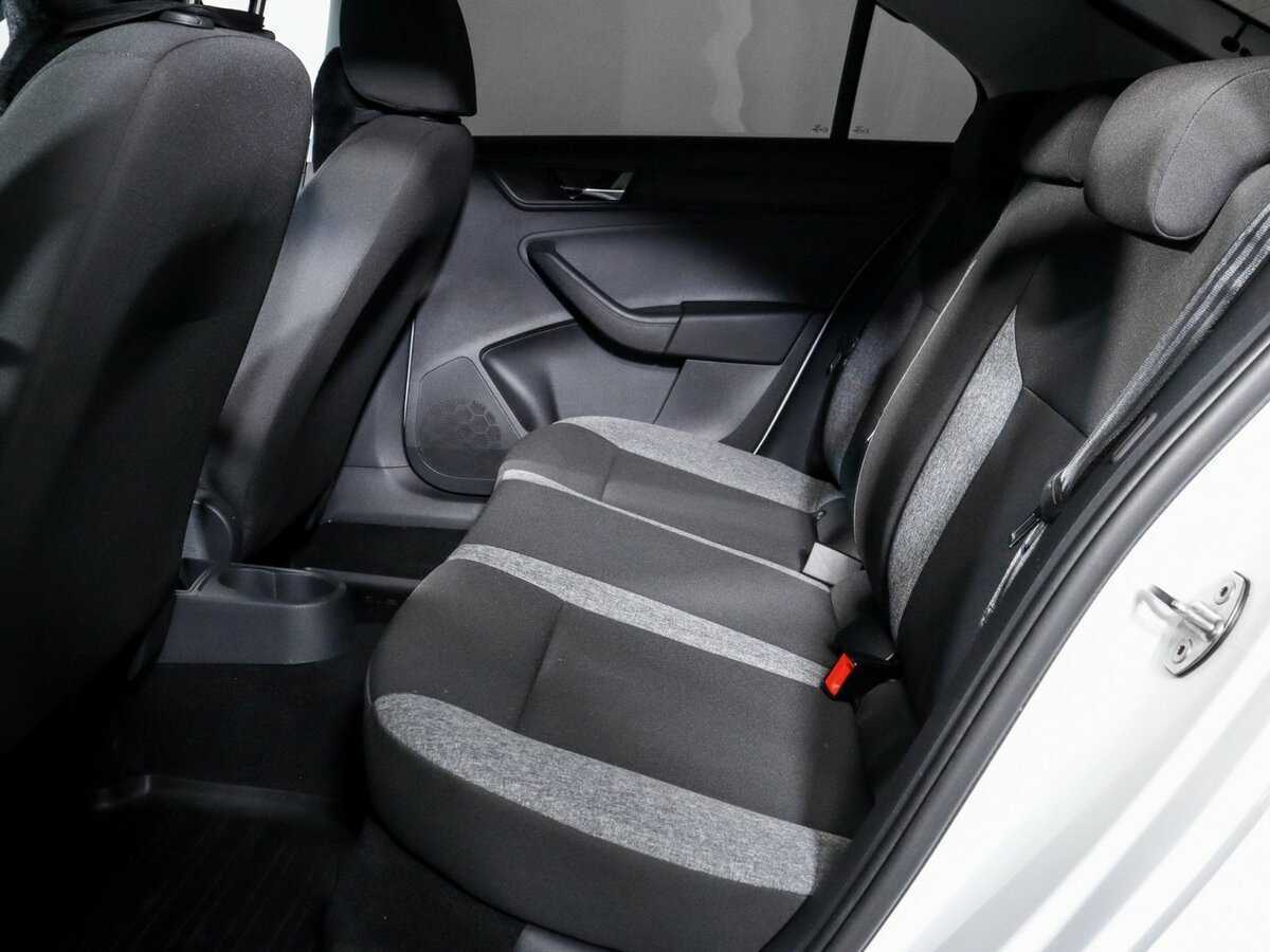 Купить Skoda Rapid с пробегом. Фото: #6