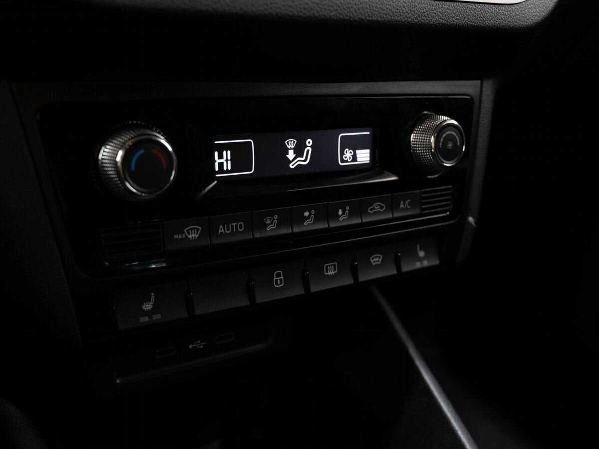 Купить Skoda Rapid с пробегом. Фото: #17