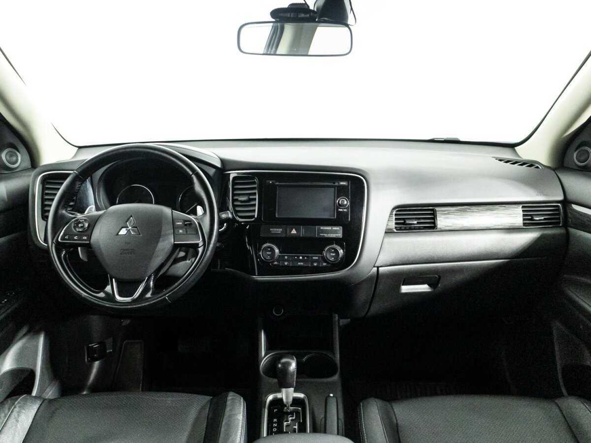 Купить Mitsubishi Outlander с пробегом. Фото: #12