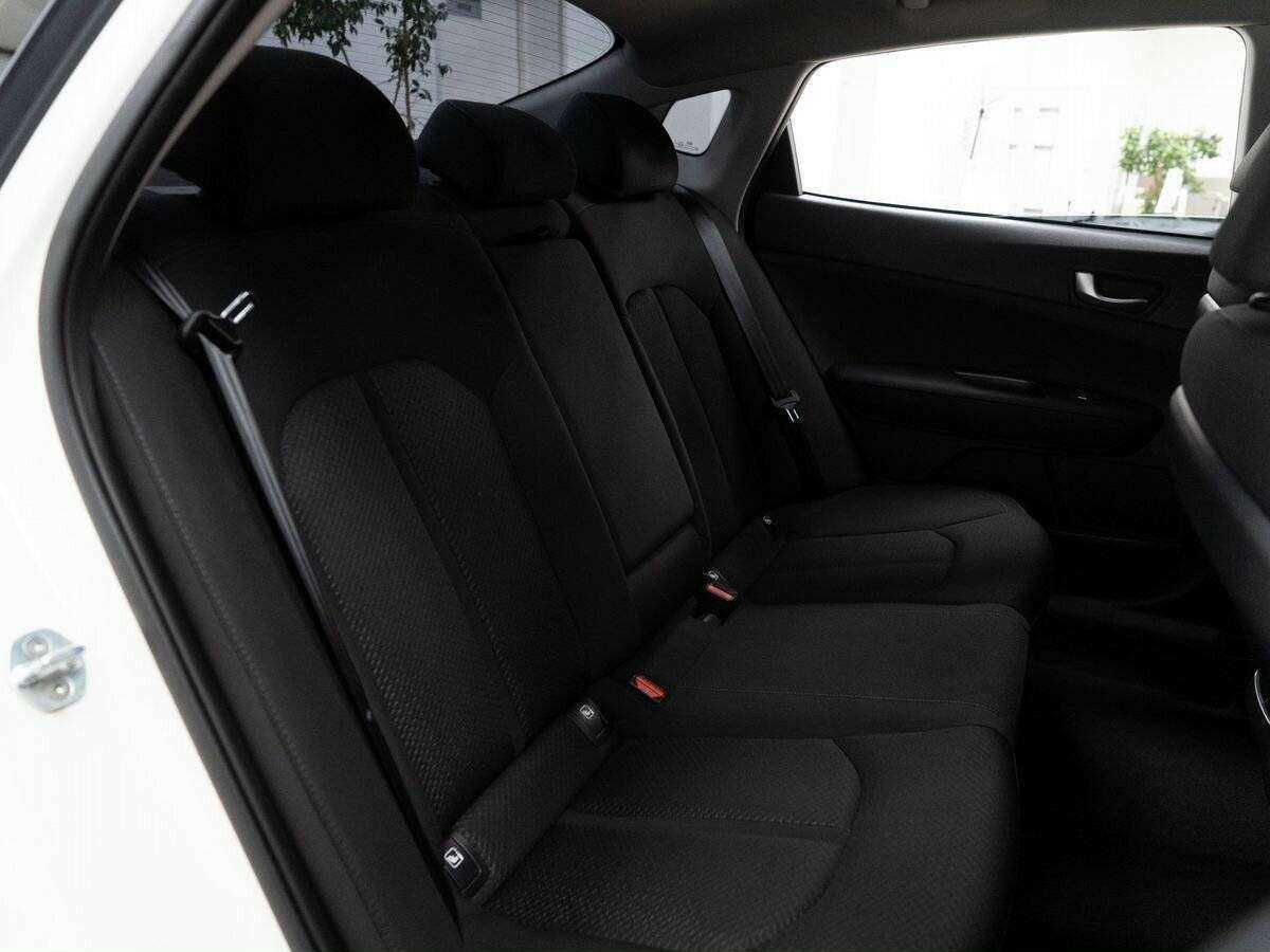 Купить Kia Optima с пробегом. Фото: #8