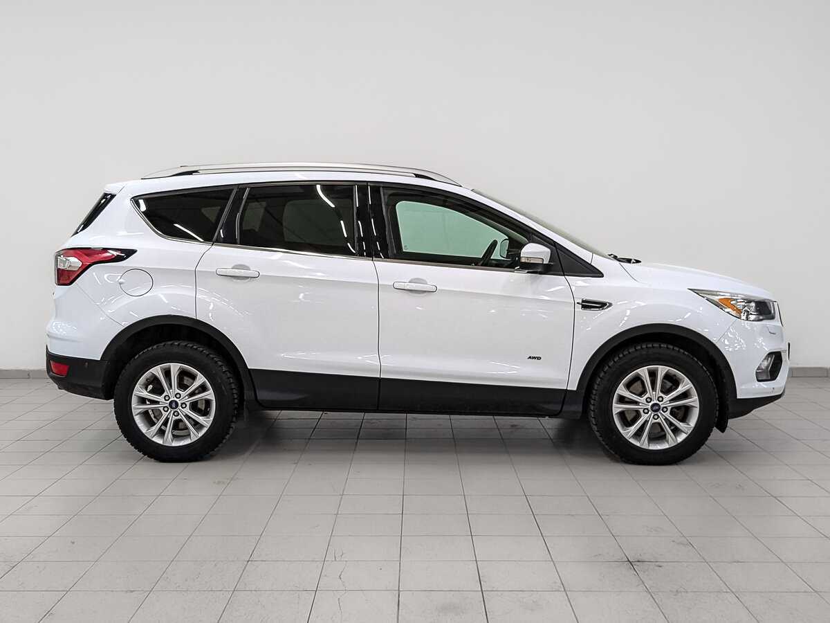 Купить Ford Kuga с пробегом. Фото: #3