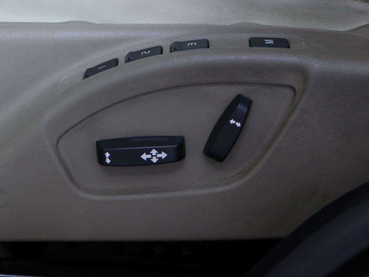 Купить Volvo XC70 с пробегом. Фото: #13