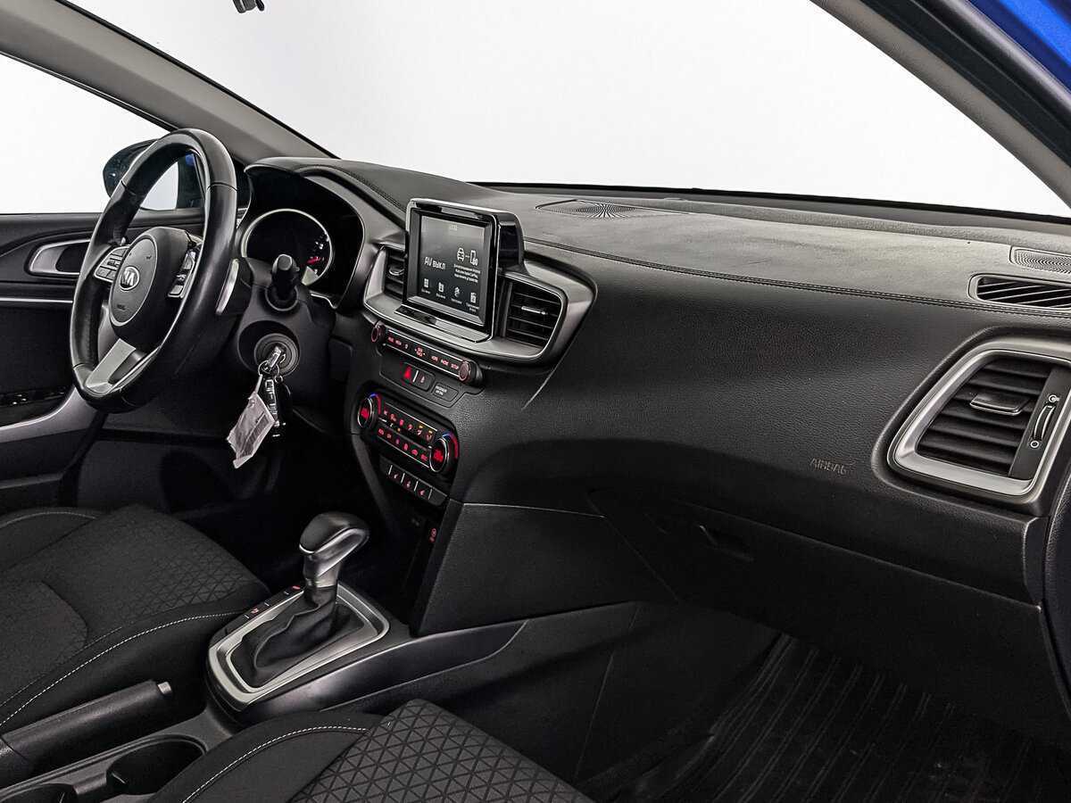 Купить Kia Ceed с пробегом. Фото: #10