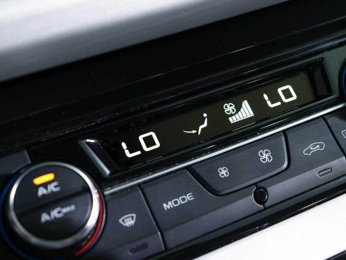 Купить Geely Atlas с пробегом. Фото: #17