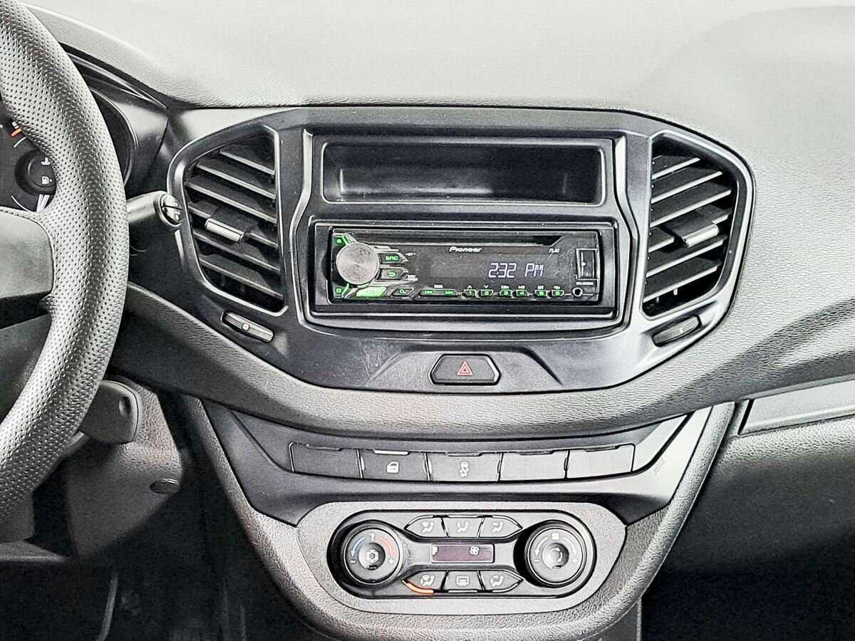 Купить Lada (ВАЗ) Vesta с пробегом. Фото: #11