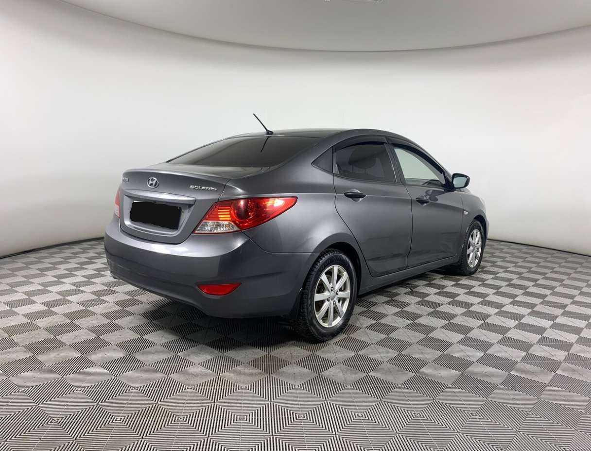 Купить Hyundai Solaris с пробегом. Фото: #4