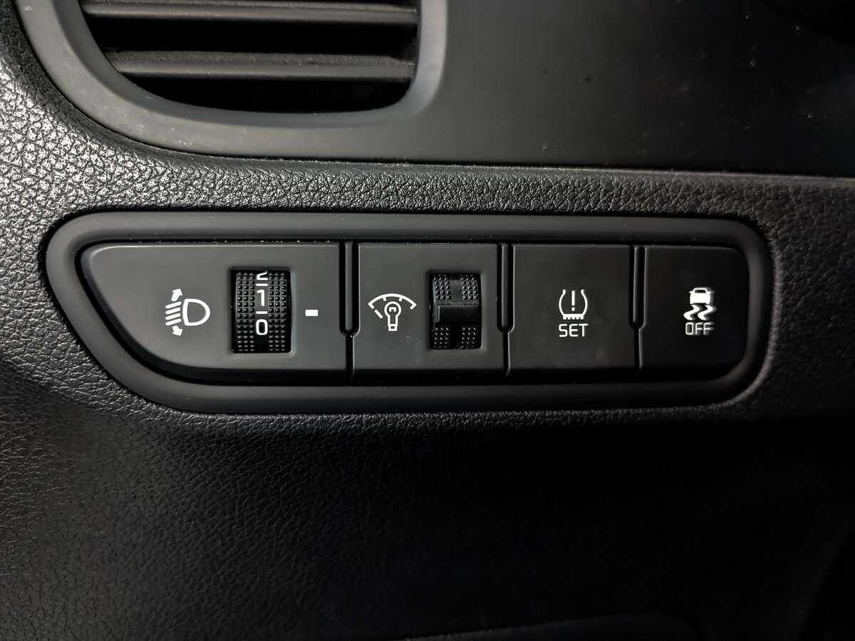 Купить Kia Rio с пробегом. Фото: #24