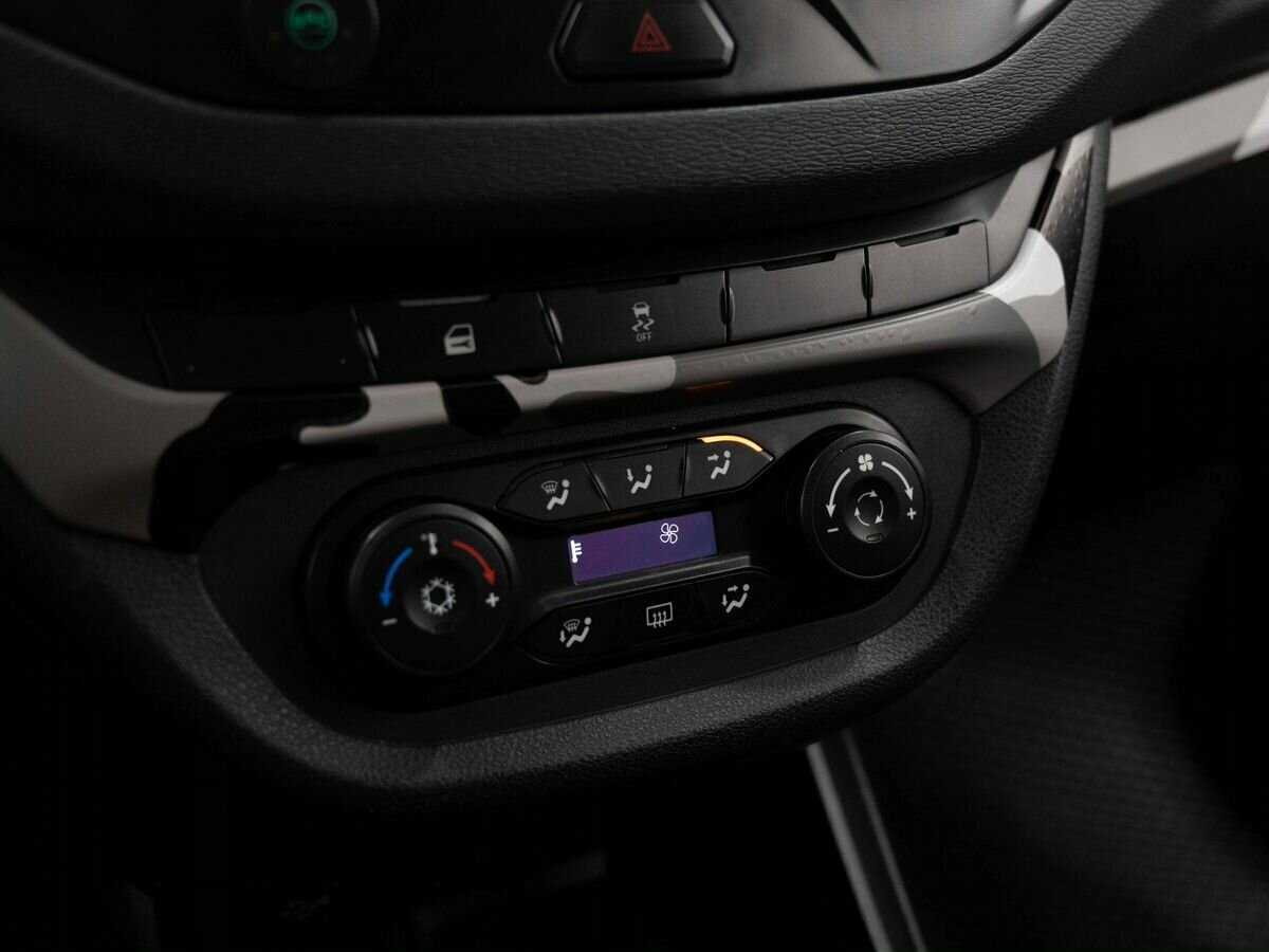 Купить Lada (ВАЗ) Vesta с пробегом. Фото: #20