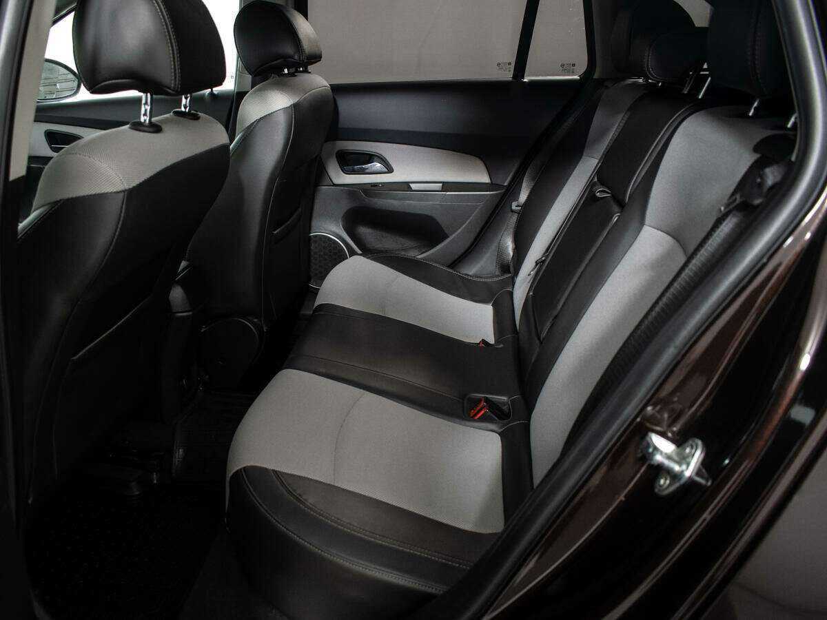 Купить Chevrolet Cruze с пробегом. Фото: #7