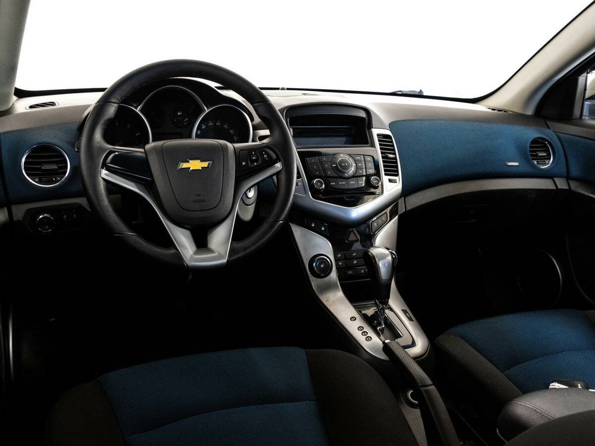 Купить Chevrolet Cruze с пробегом. Фото: #8