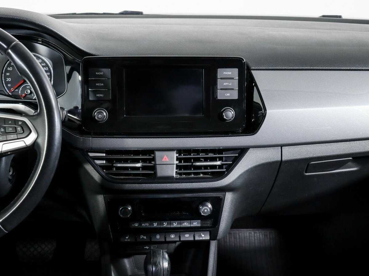 Купить Volkswagen Polo с пробегом. Фото: #9