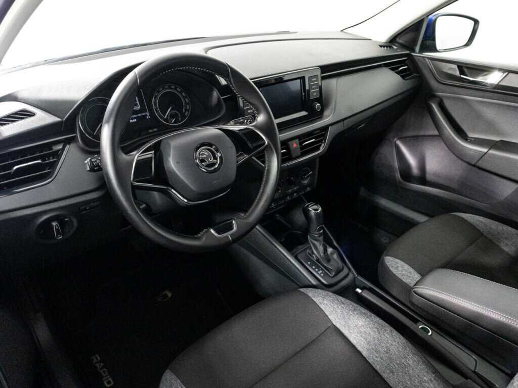 Купить Skoda Rapid с пробегом. Фото: #9
