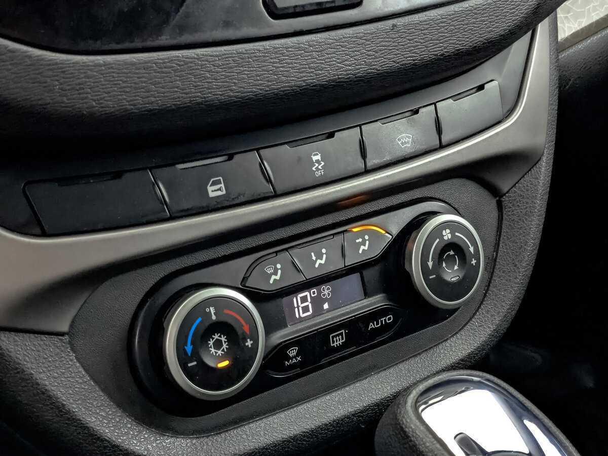 Купить Lada (ВАЗ) Vesta с пробегом. Фото: #16