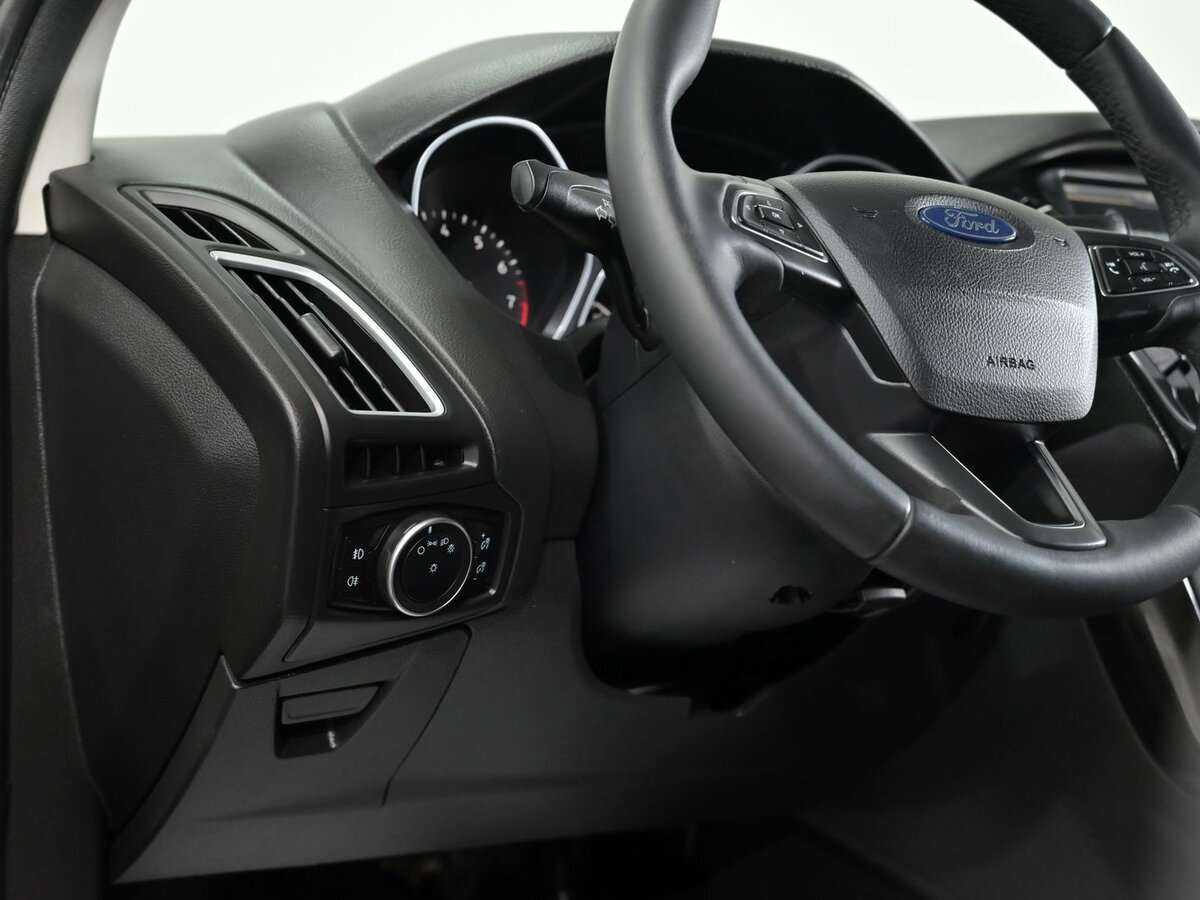 Купить Ford Focus с пробегом. Фото: #9