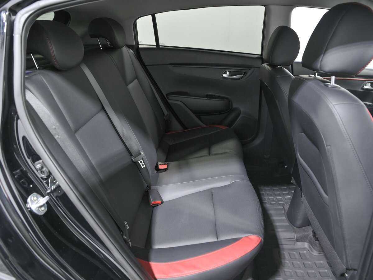 Купить Kia Rio с пробегом. Фото: #16