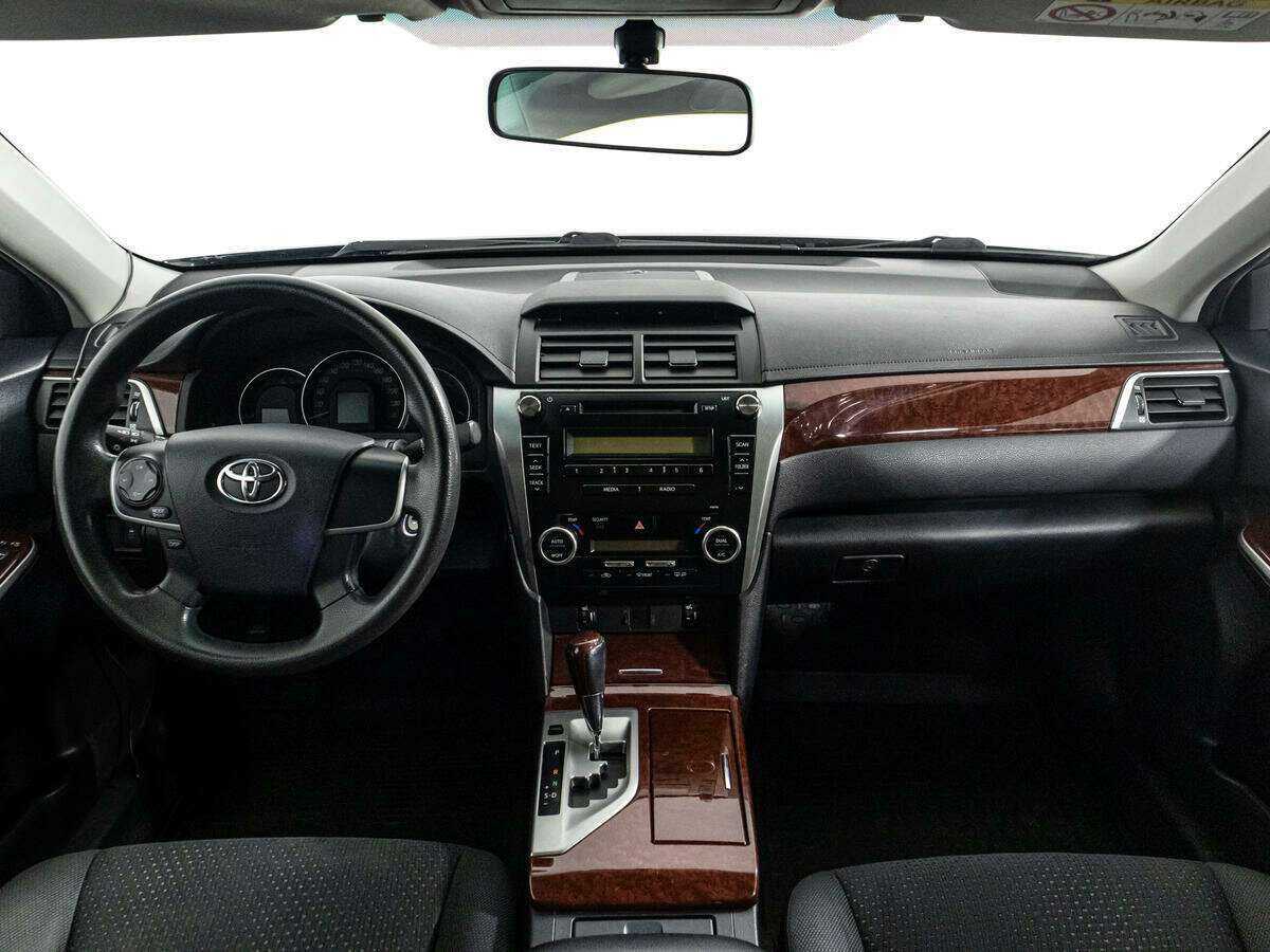 Купить Toyota Camry с пробегом. Фото: #10