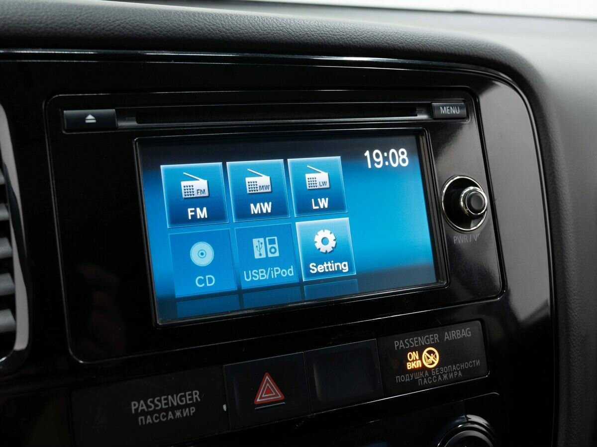 Купить Mitsubishi Outlander с пробегом. Фото: #16