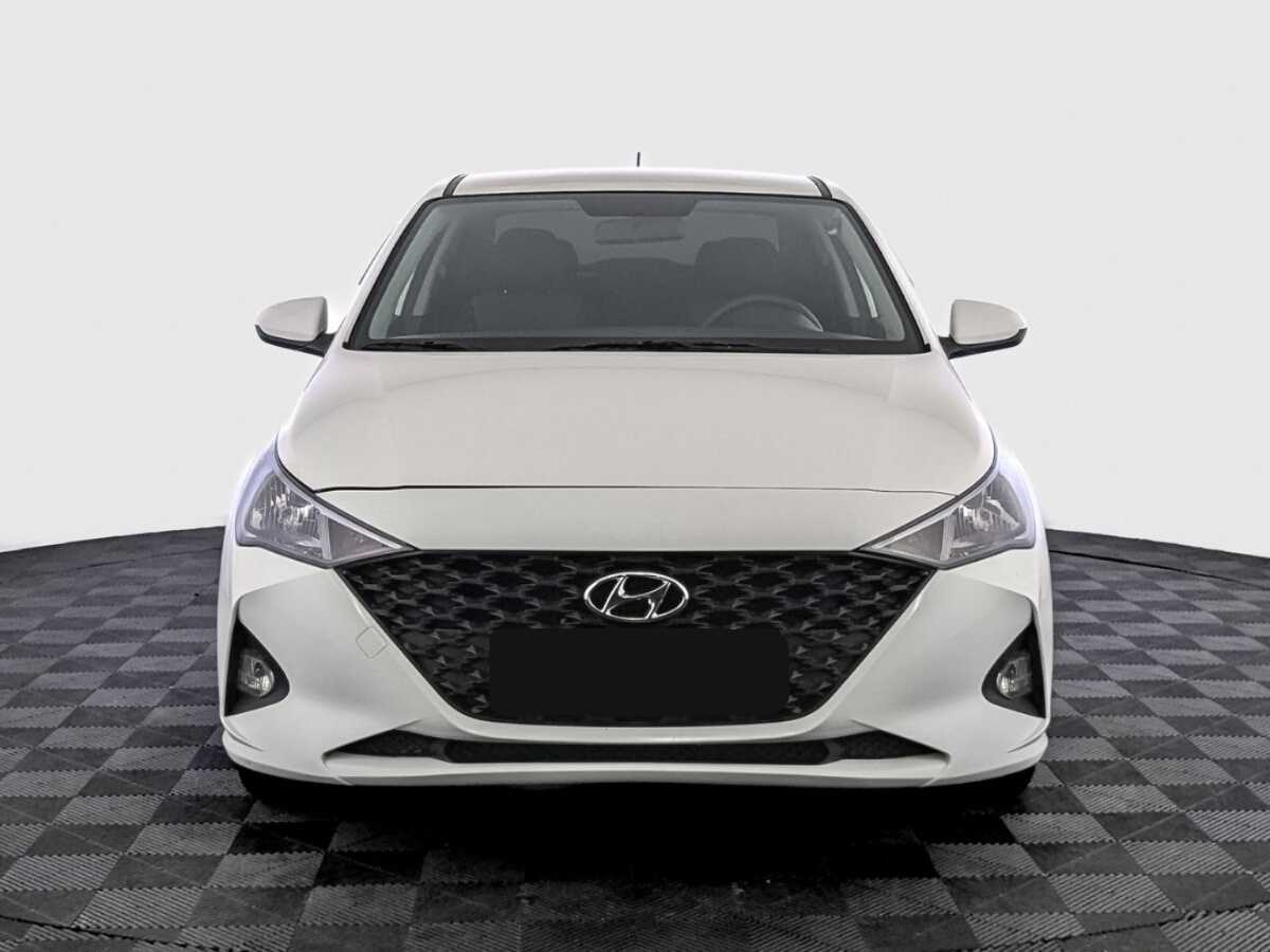 Купить Hyundai Solaris с пробегом. Фото: #1