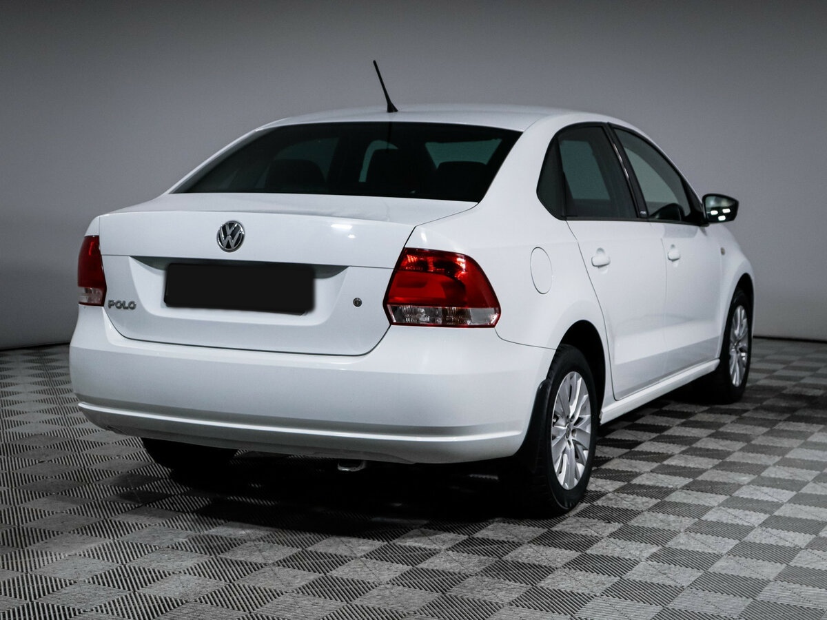 Купить Volkswagen Polo с пробегом. Фото: #3