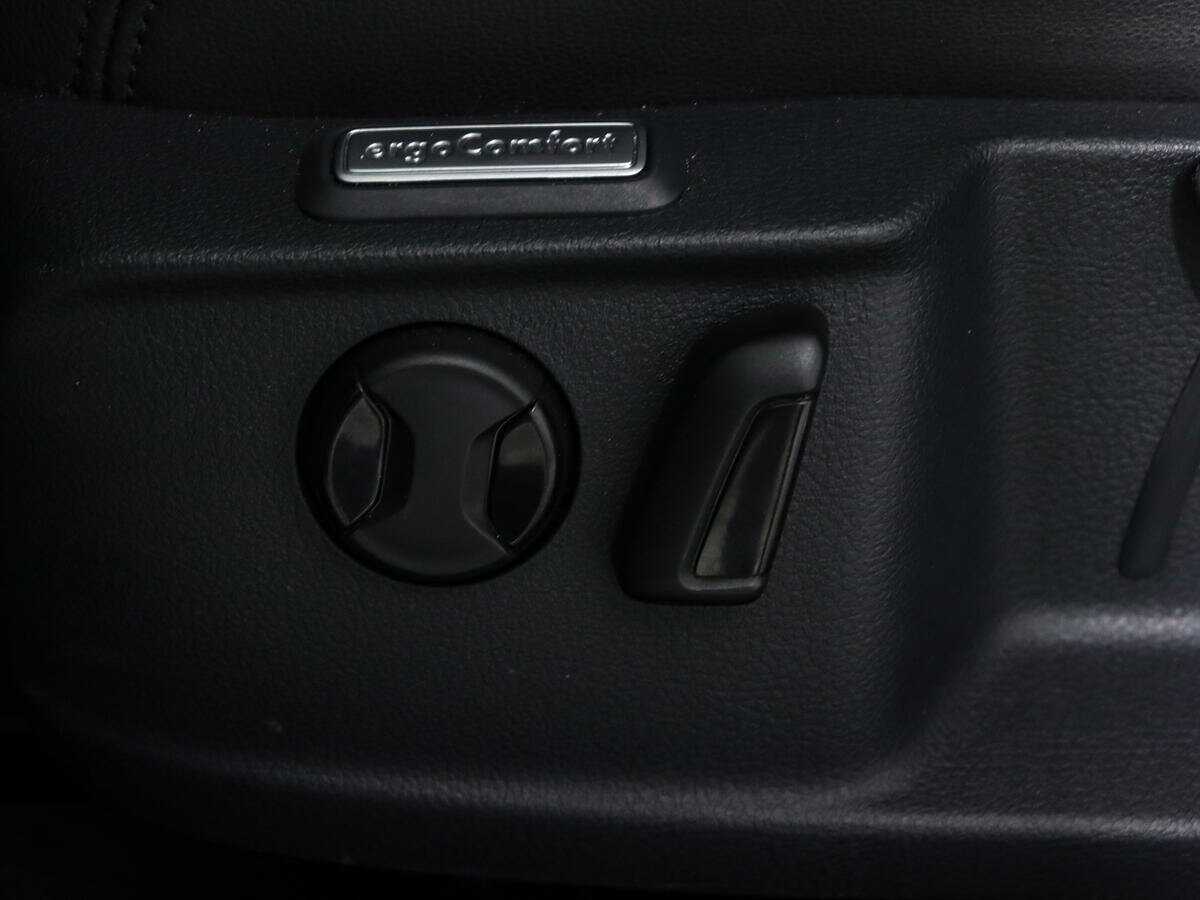 Купить Volkswagen Passat с пробегом. Фото: #16