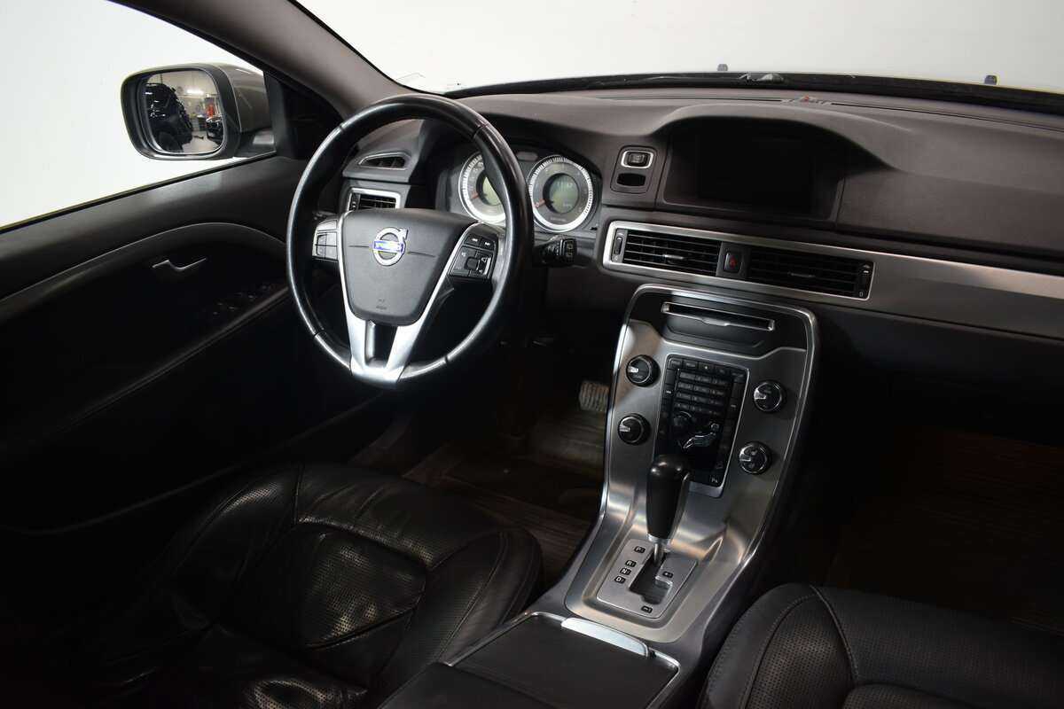 Купить Volvo XC70 с пробегом. Фото: #10