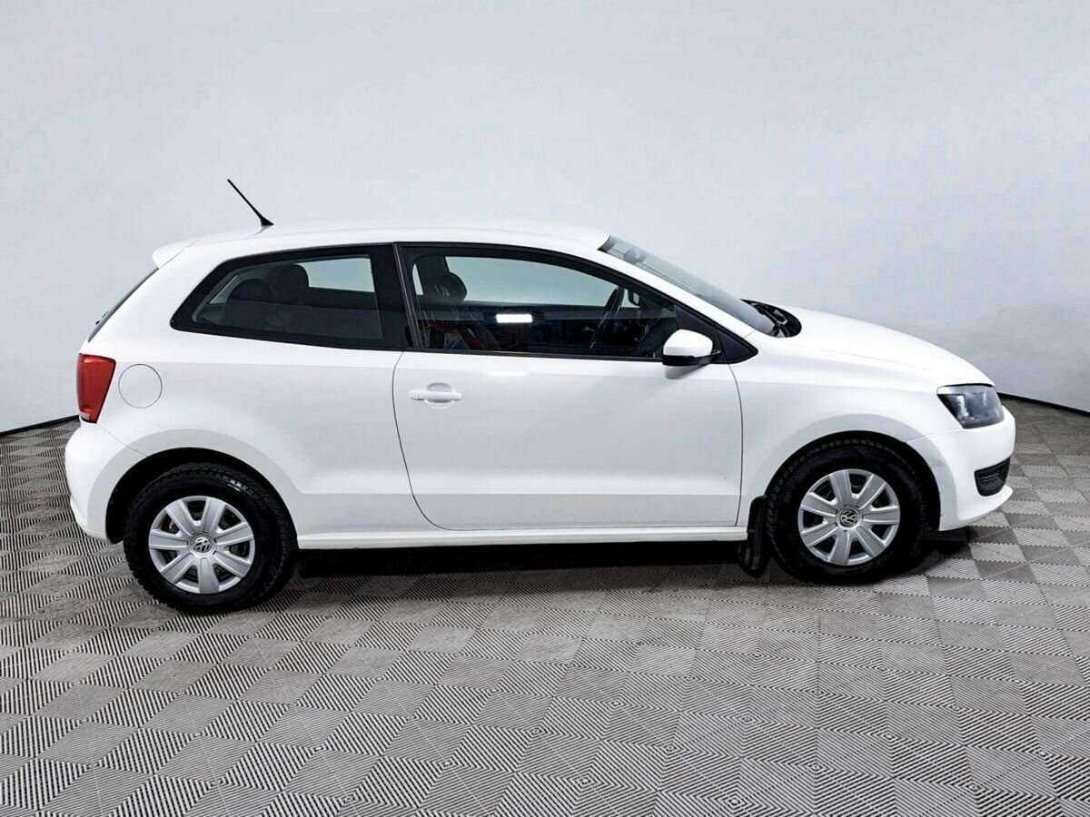 Купить Volkswagen Polo с пробегом. Фото: #3
