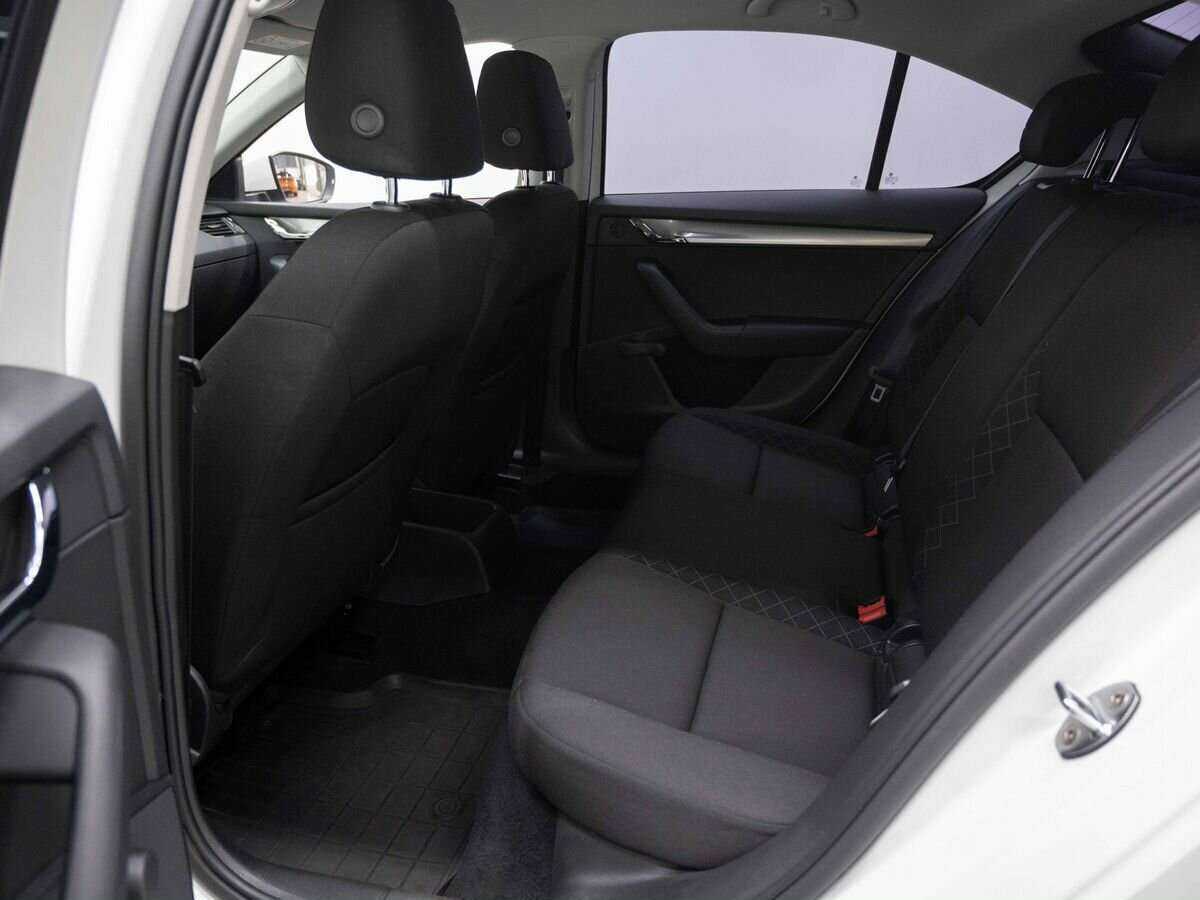 Купить Skoda Octavia с пробегом. Фото: #8