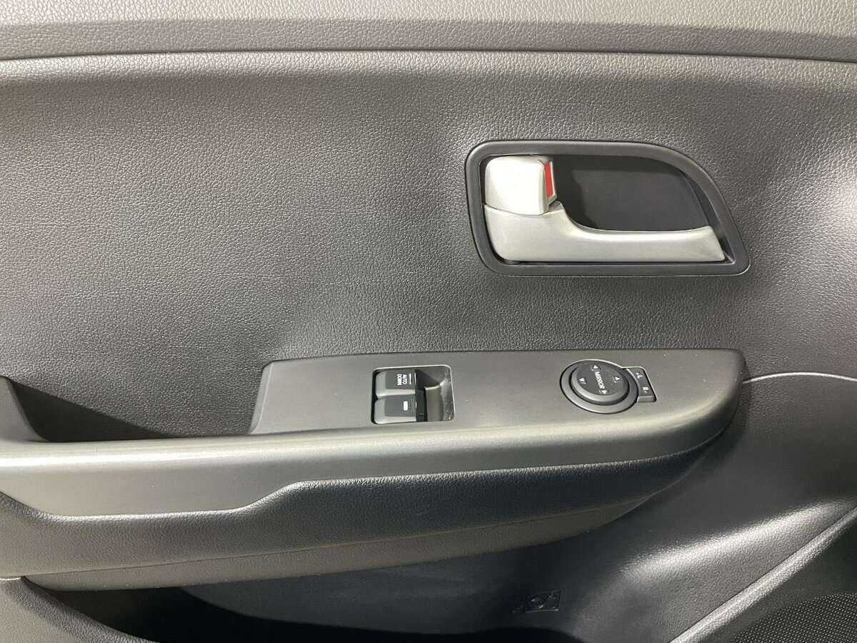 Купить Kia Rio с пробегом. Фото: #6