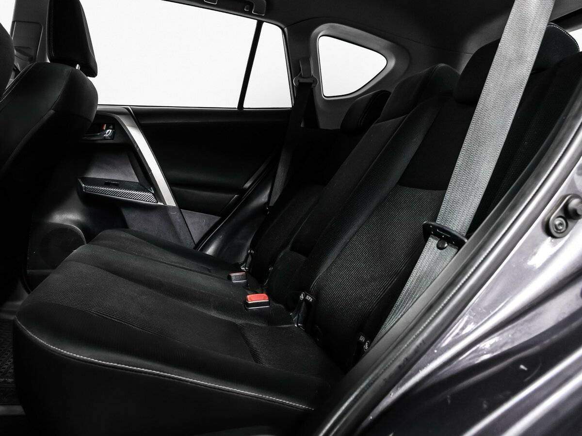 Купить Toyota RAV4 с пробегом. Фото: #12