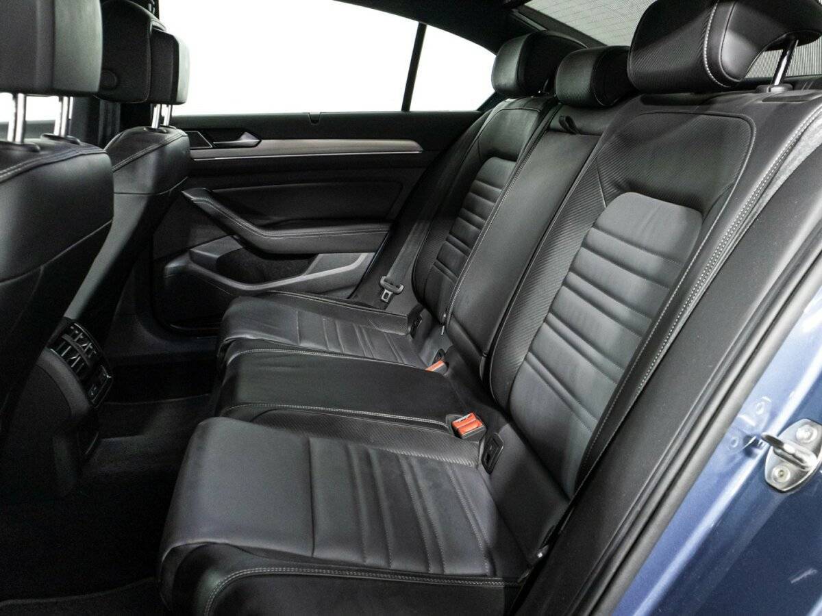 Купить Volkswagen Passat с пробегом. Фото: #9