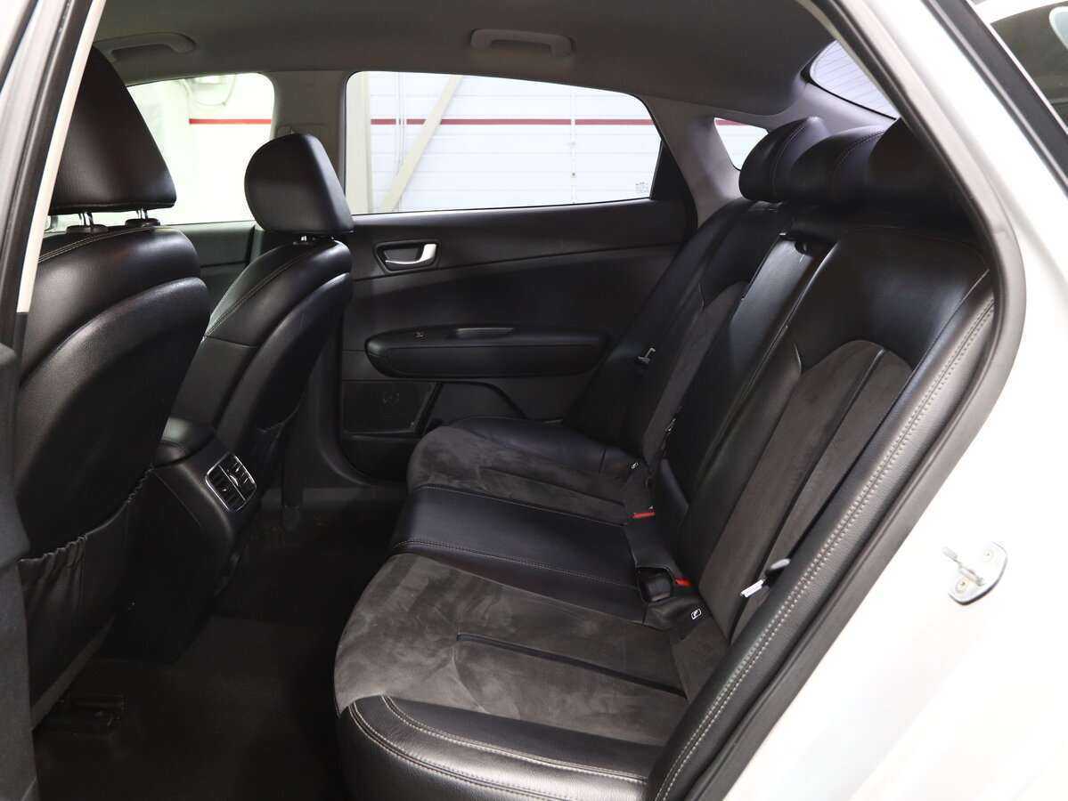 Купить Kia Optima с пробегом. Фото: #17