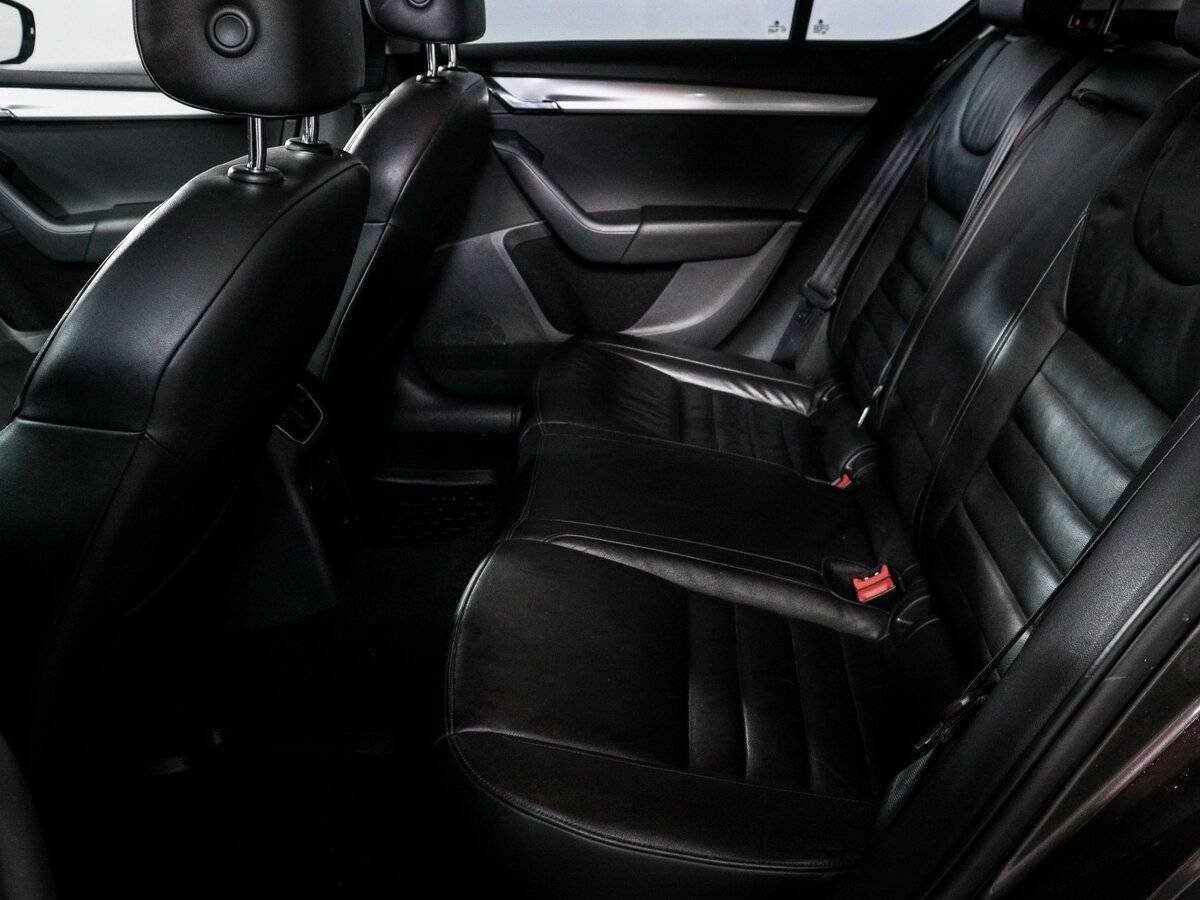 Купить Skoda Octavia с пробегом. Фото: #9