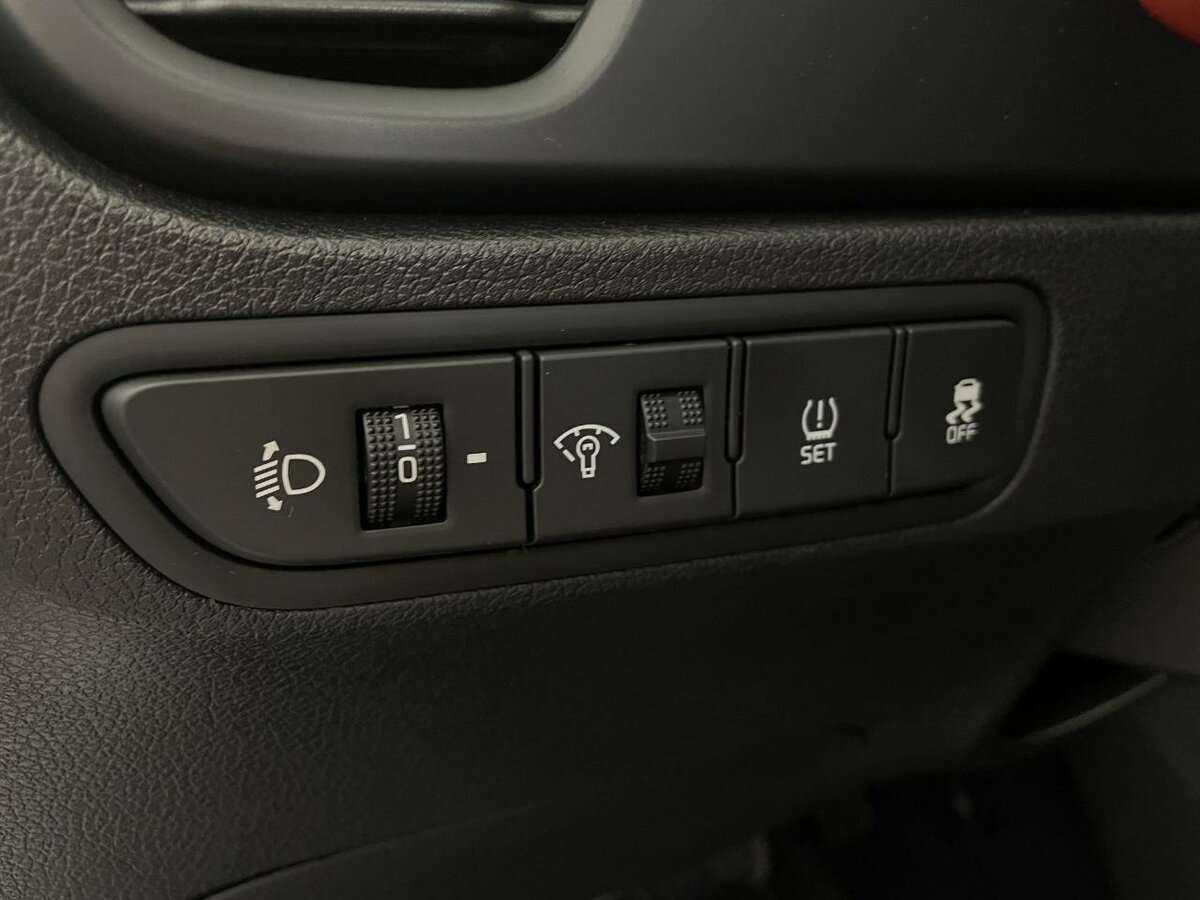 Купить Kia Rio с пробегом. Фото: #8