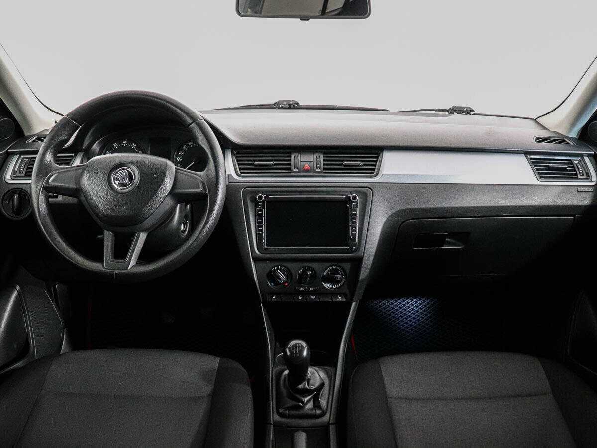 Купить Skoda Rapid с пробегом. Фото: #10