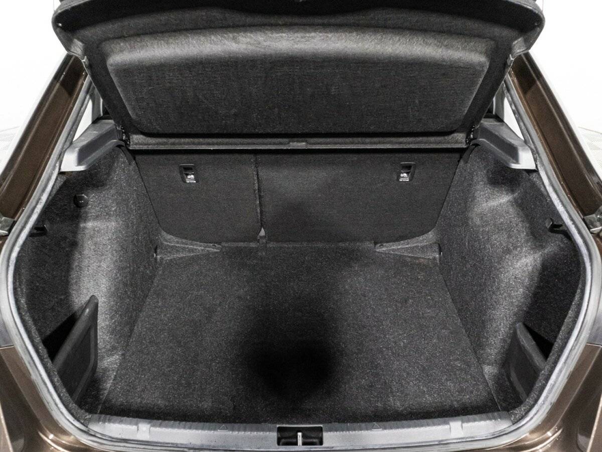 Купить Skoda Rapid с пробегом. Фото: #14