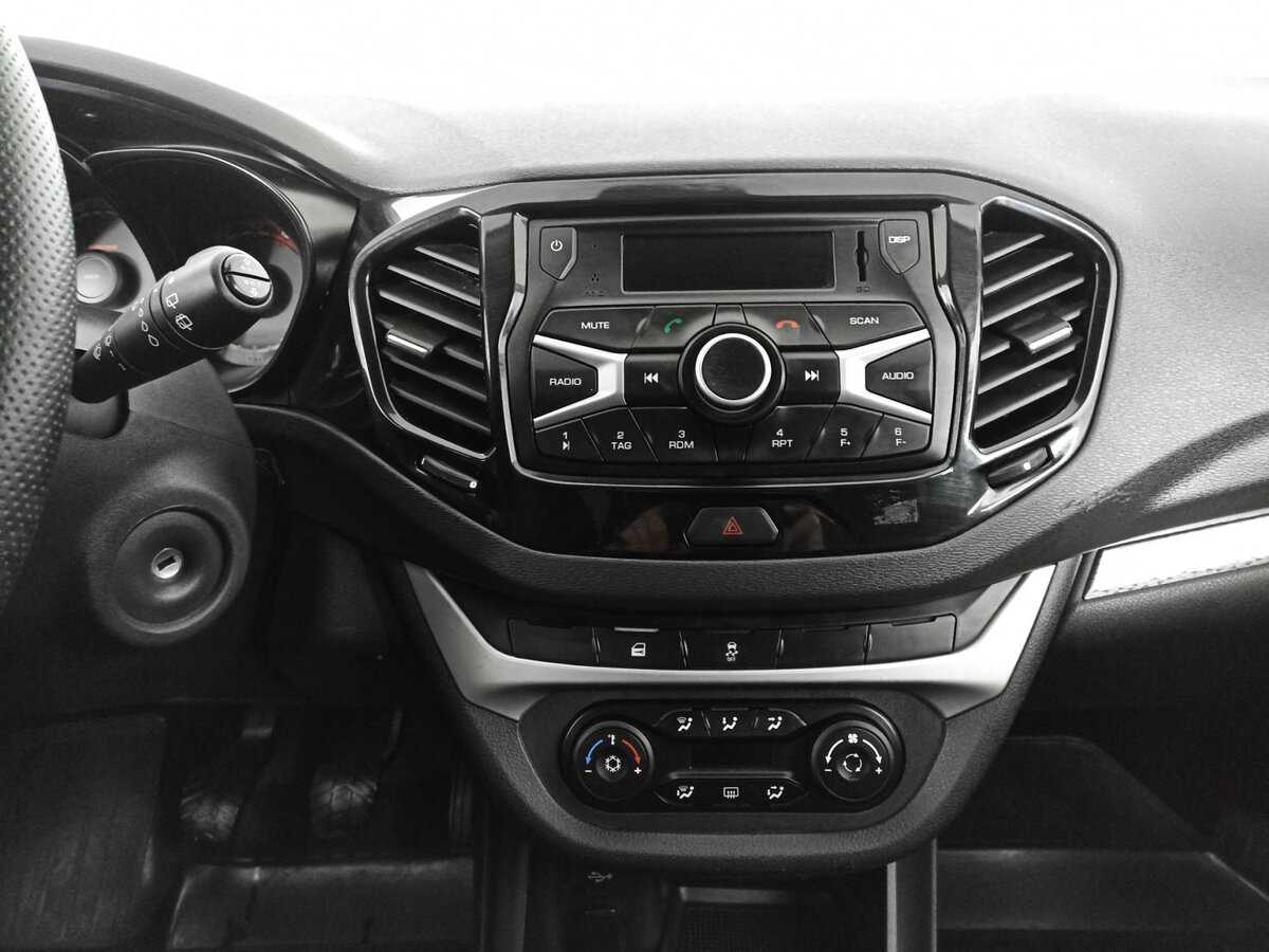 Купить Lada (ВАЗ) Vesta с пробегом. Фото: #10