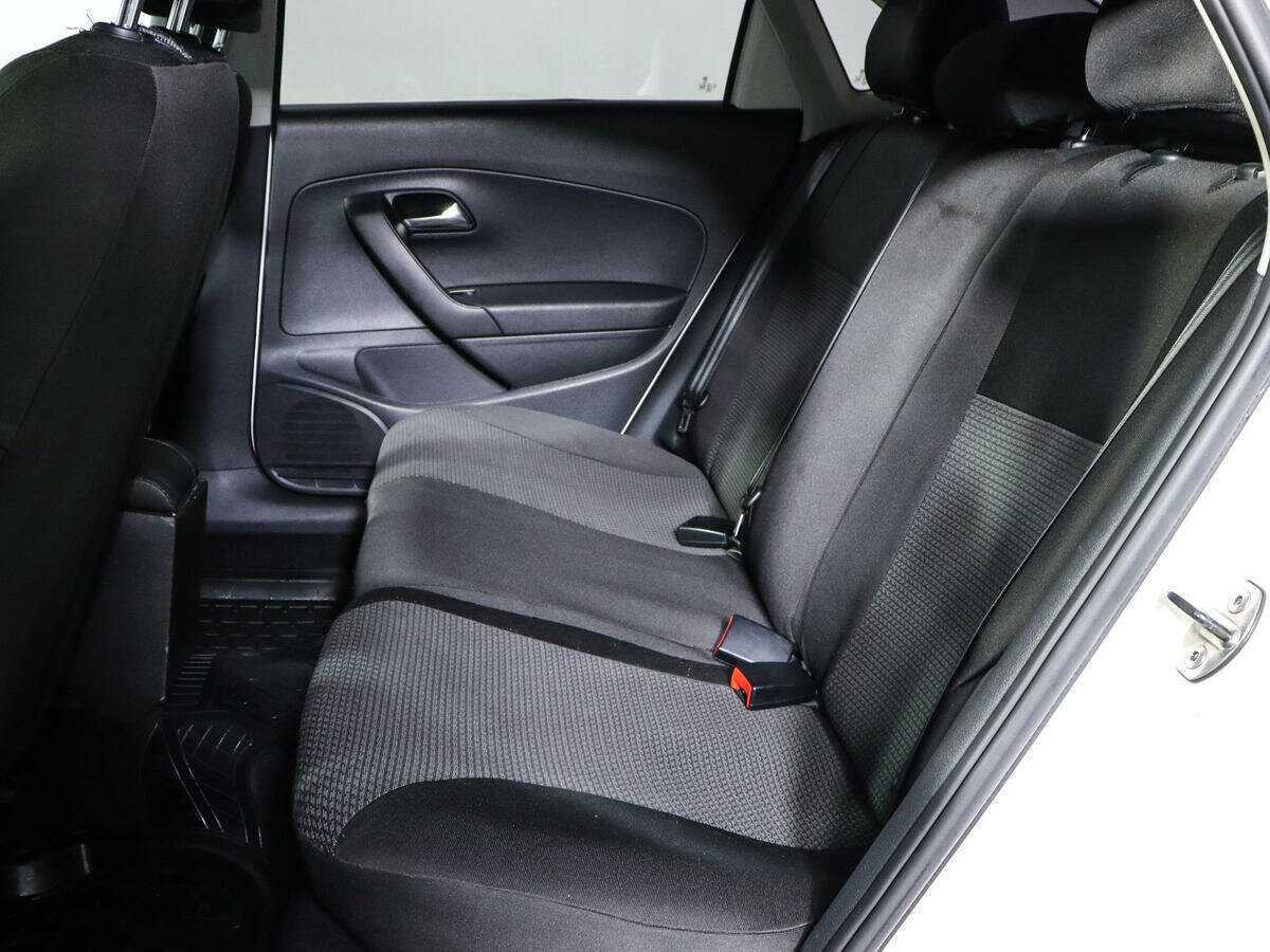 Купить Volkswagen Polo с пробегом. Фото: #8