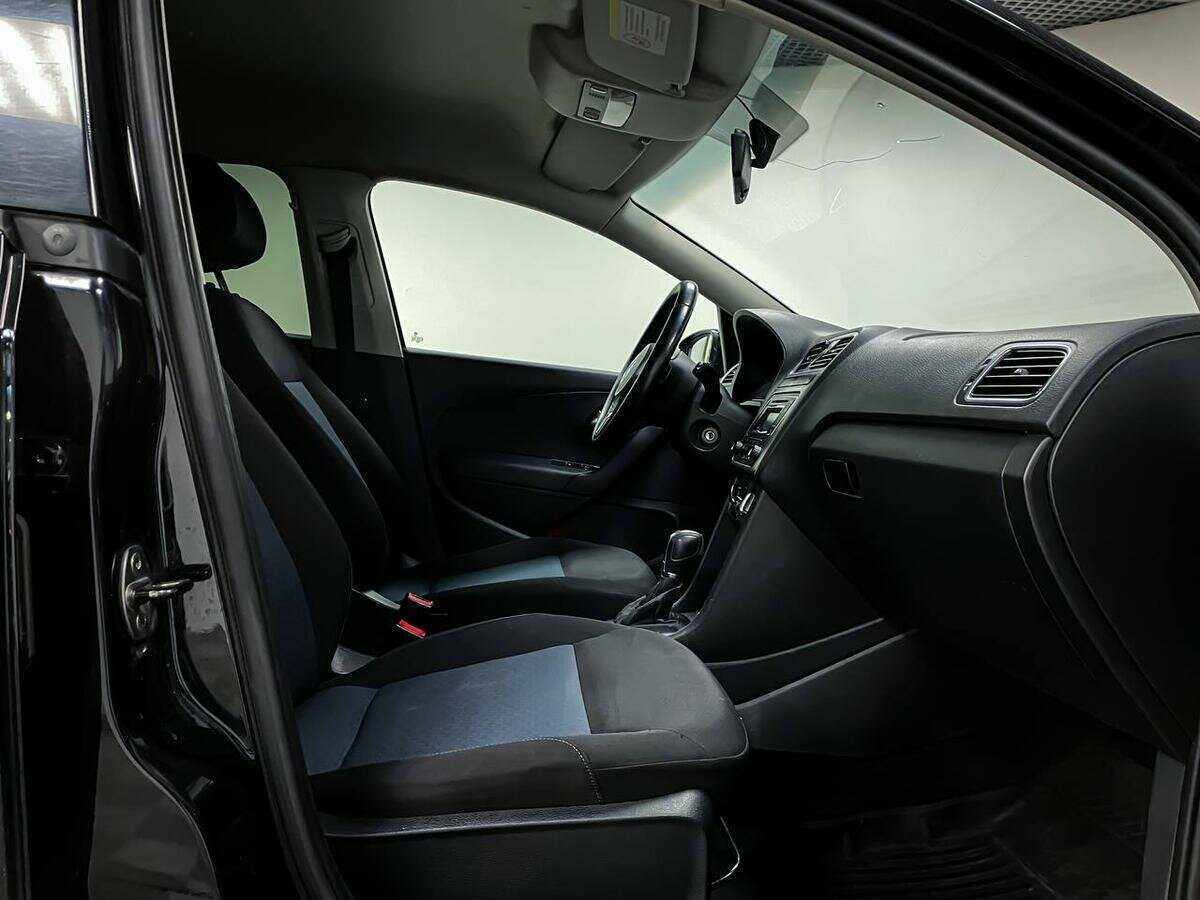 Купить Volkswagen Polo с пробегом. Фото: #11