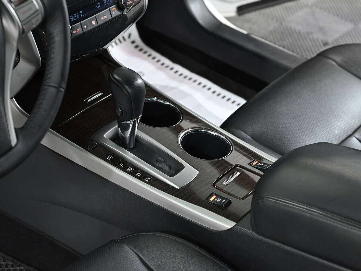 Купить Nissan Teana с пробегом. Фото: #10