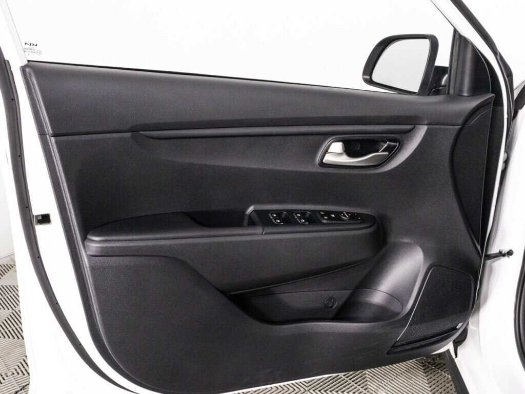 Купить Kia Rio с пробегом. Фото: #23