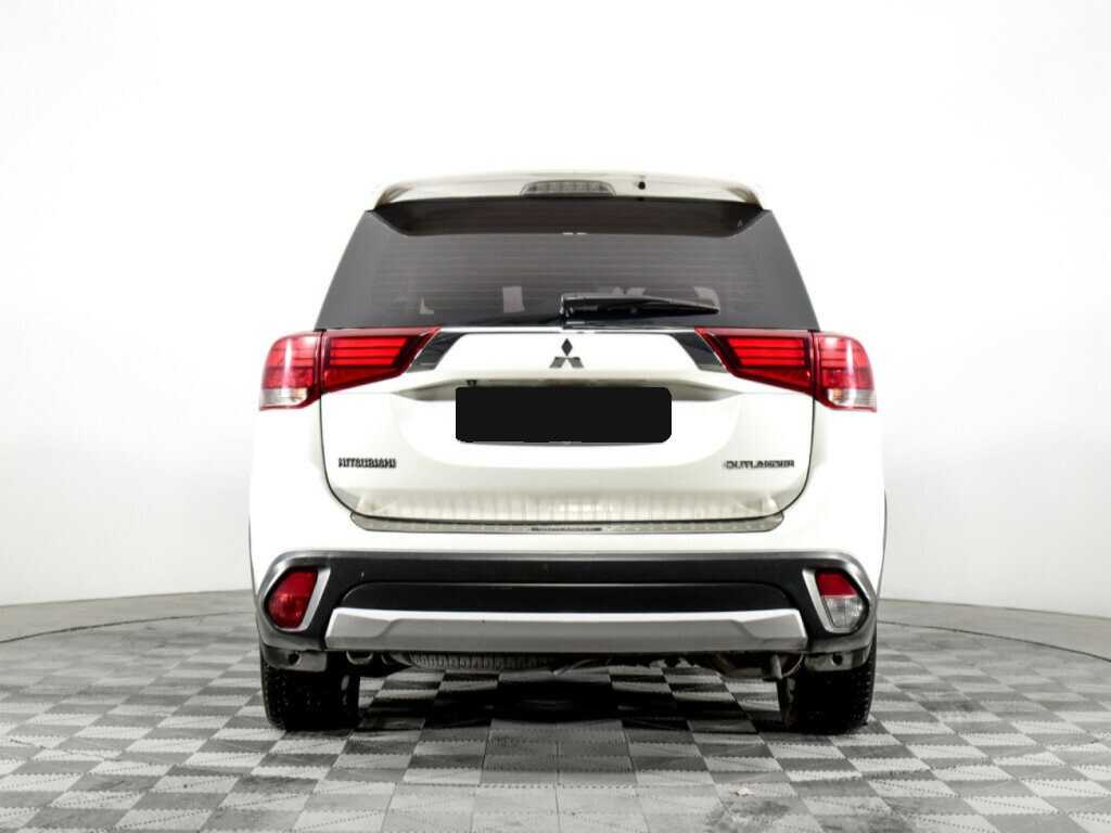 Купить Mitsubishi Outlander с пробегом. Фото: #5