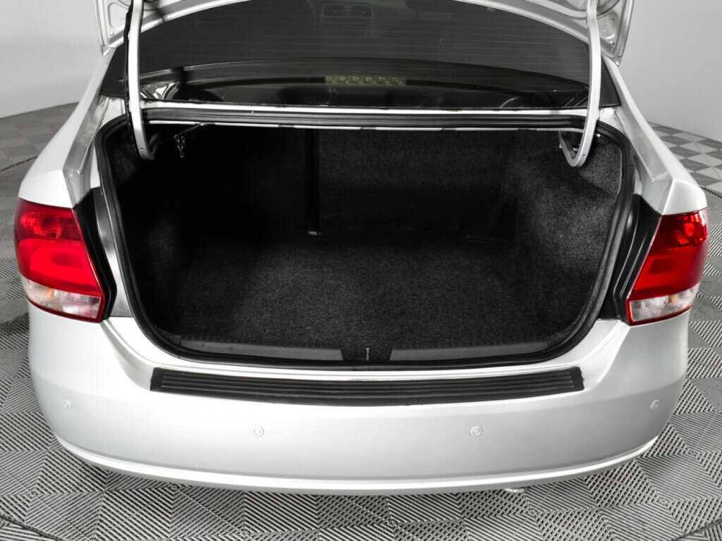 Купить Volkswagen Polo с пробегом. Фото: #14