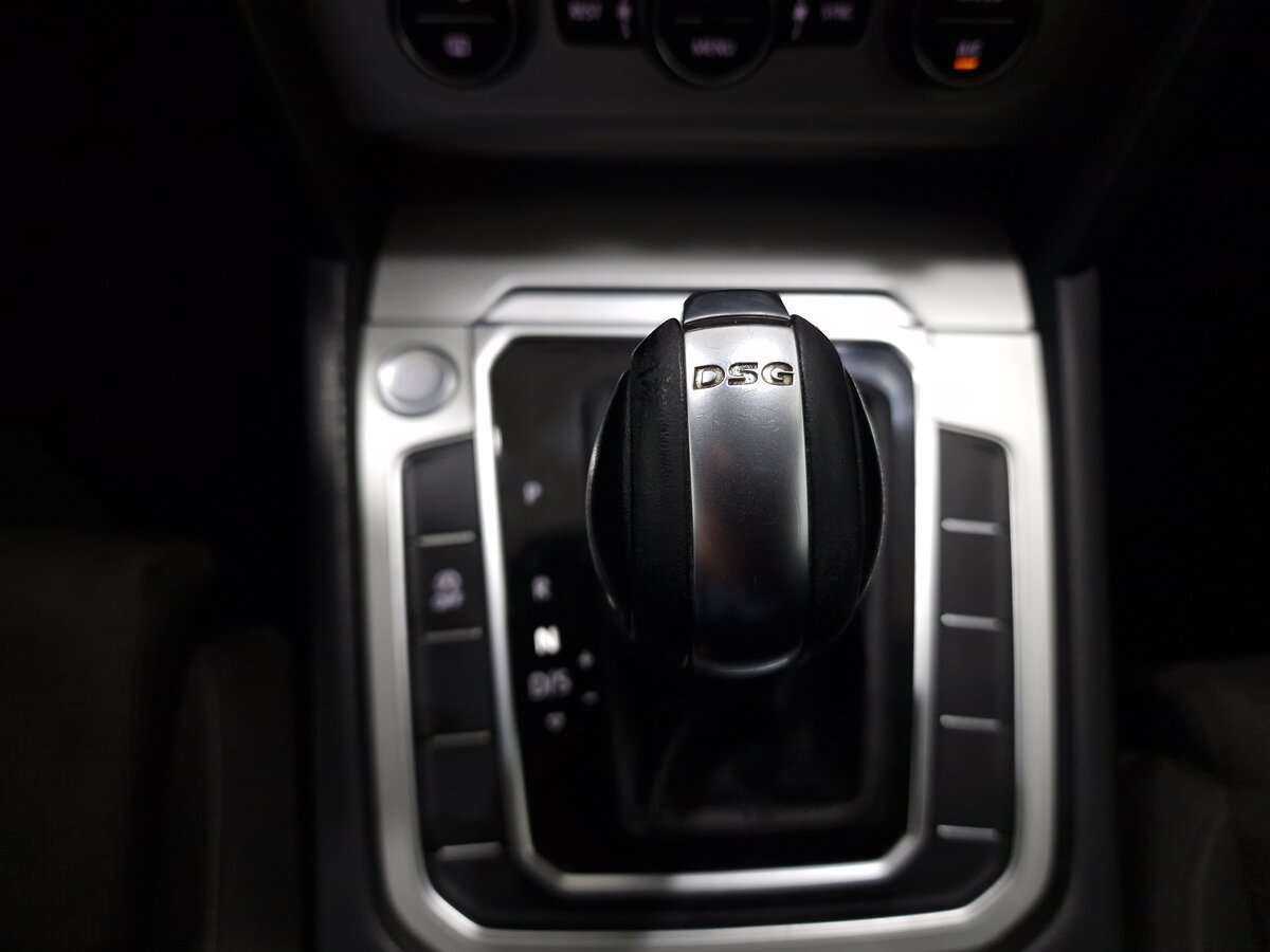Купить Volkswagen Passat с пробегом. Фото: #8