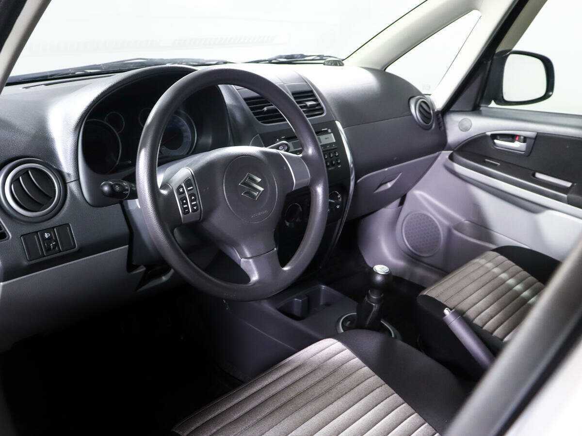 Купить Suzuki SX4 с пробегом. Фото: #13