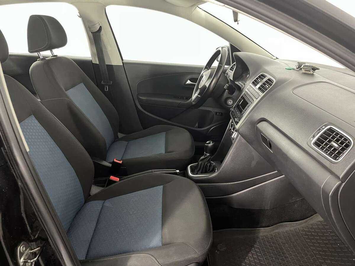 Купить Volkswagen Polo с пробегом. Фото: #15