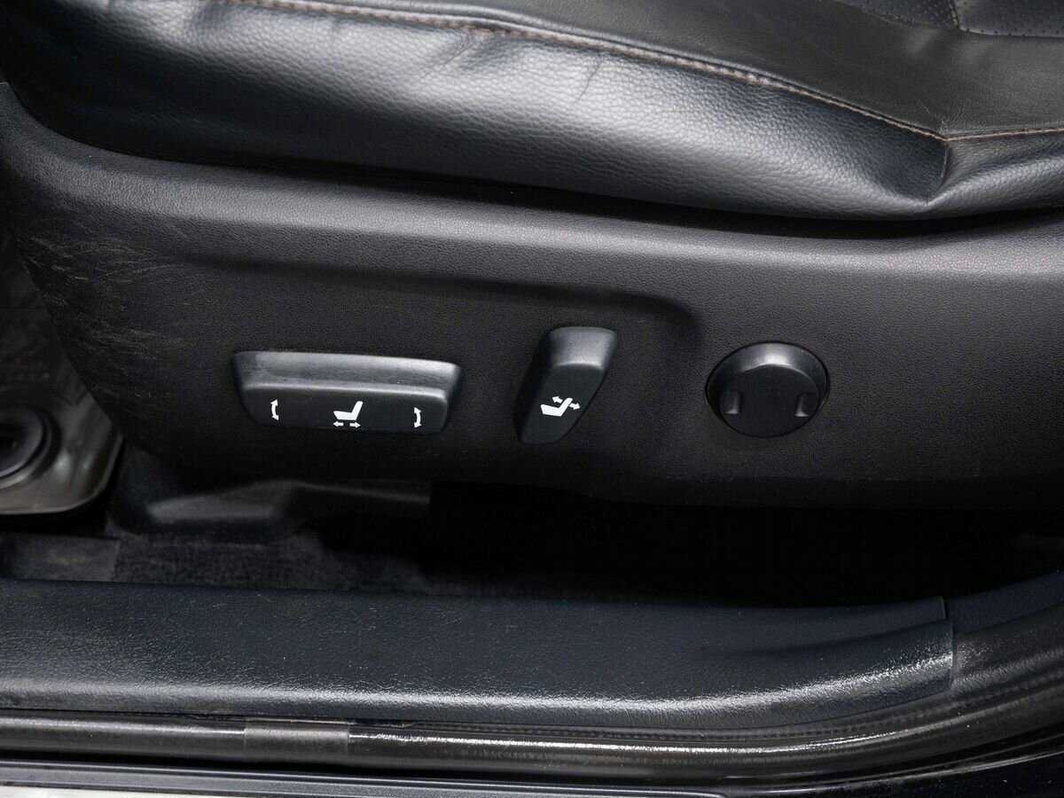 Купить Toyota Camry с пробегом. Фото: #19