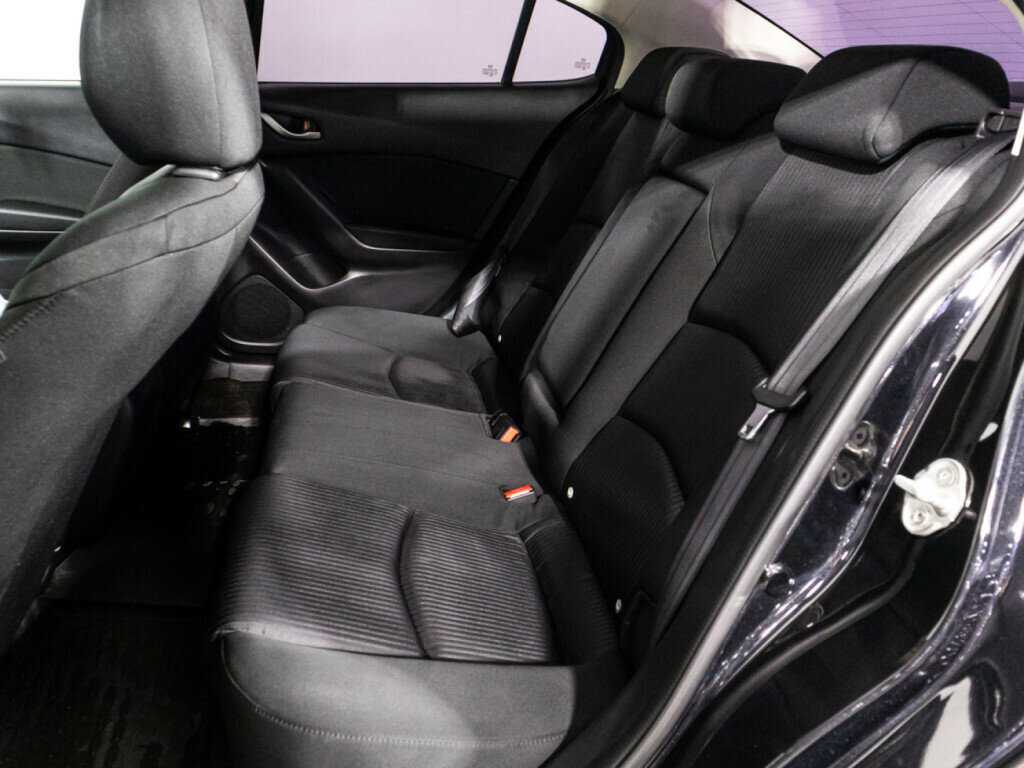Купить Mazda 3 с пробегом. Фото: #9