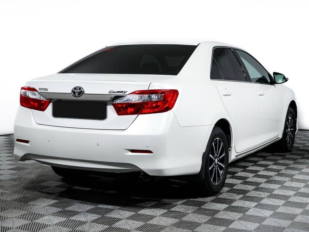Купить Toyota Camry с пробегом. Фото: #4